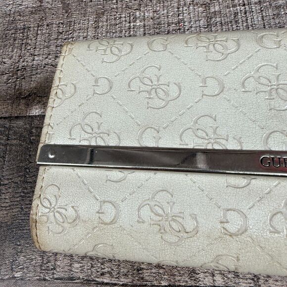 Guess White Leather Wallet - Picture 3 of 16
